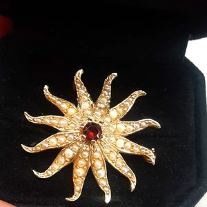 ROSE JEWELER'S  OF SOUTHAMPTON 14kt. Gold, Sea pearl, and Garnet PIN